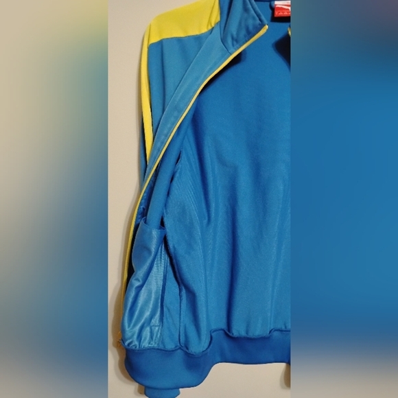 Puma jacket - Picture 15 of 16